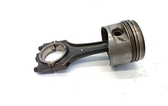 BMW 3 E30 Piston with connecting rod