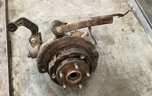 Subaru Legacy Rear wheel hub