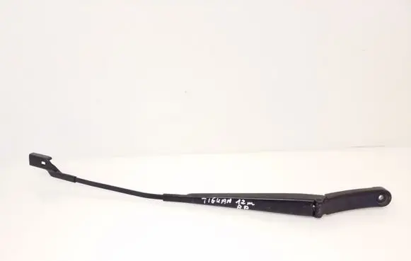 Volkswagen Tiguan Front wiper blade arm 178205