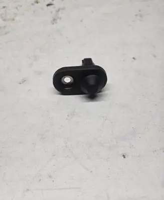 Toyota RAV 4 (XA40) Rear door sensor