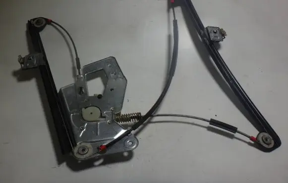 BMW 5 E39 Front door window regulator with motor 8252391