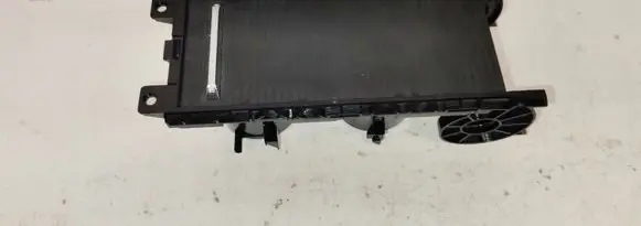 Cup holder front