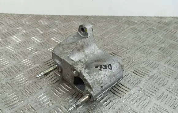 Suzuki SX4 S-Cross Gearbox mounting bracket