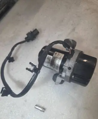 Mercedes-Benz A W177 Electric auxiliary coolant/water pump A0004301400 20449605 232711951