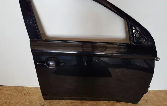 Mitsubishi Outlander Front door 5700B672