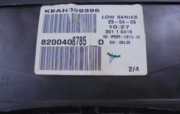 Renault Megane II Speedometer (instrument cluster) 8200408785D