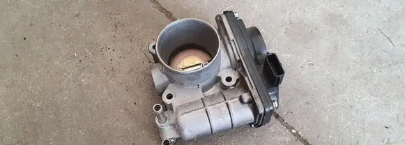 Nissan Note (E11) Throttle valve
