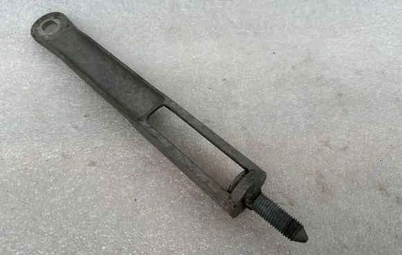 Audi A8 S8 D2 4D Front strut bar 4D0412395B