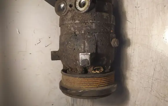 Opel Sintra Air conditioning (A/C) compressor (pump) 1135273 052081