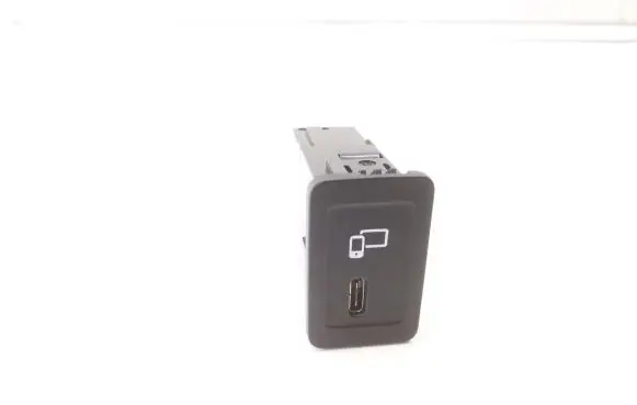 Mercedes-Benz GLC X253 C253 USB socket connector A2478209000