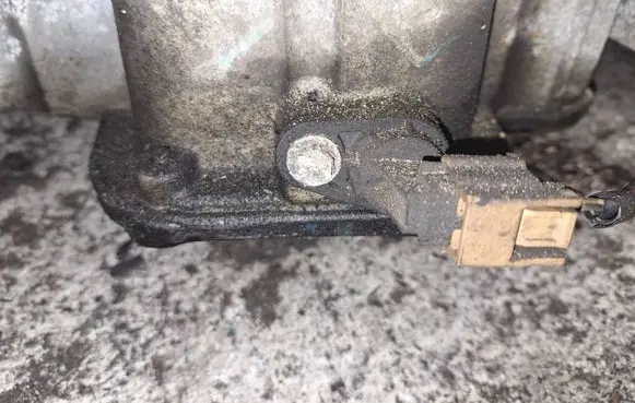 Renault Clio IV Oil level sensor 