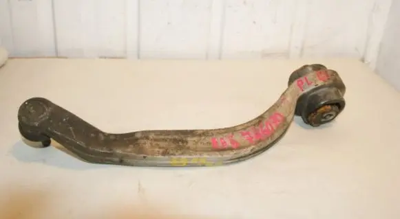 Volkswagen PASSAT B5 Front control arm 4D0407695J