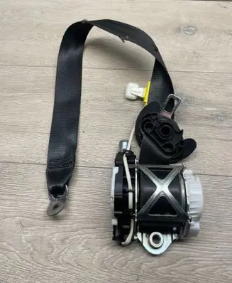 Volkswagen PASSAT B7 Front seatbelt 34032206B XY119X0 0111201121