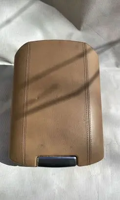 Porsche Cayenne (92A) Armrest 