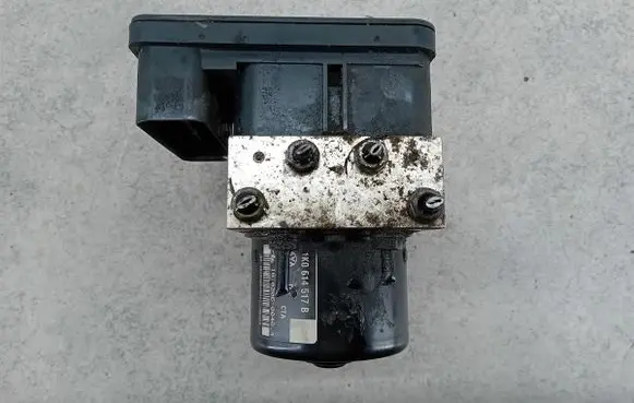 Volkswagen Touran I ABS Pump 