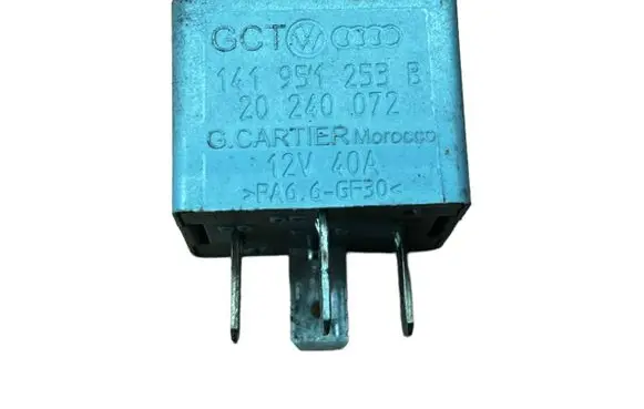 Volkswagen Golf III Other relay 141951253B 20240072 0398