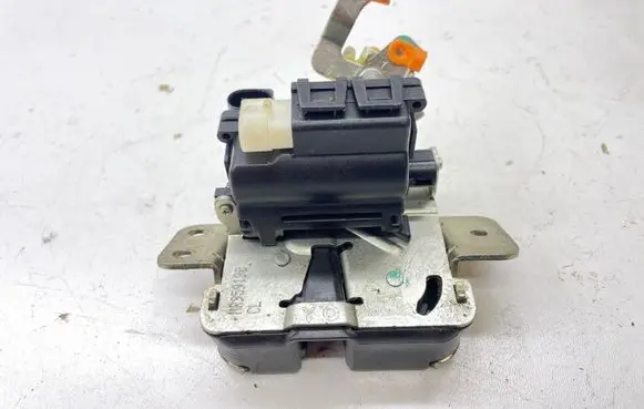 Mitsubishi Colt Tailgate/trunk/boot lock/catch/latch MR959190