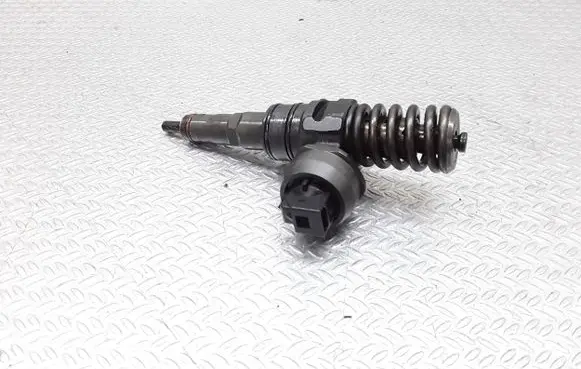 Volkswagen Sharan Fuel injector 038130073AK