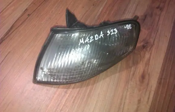 Mazda 323 Front indicator light 11851565B