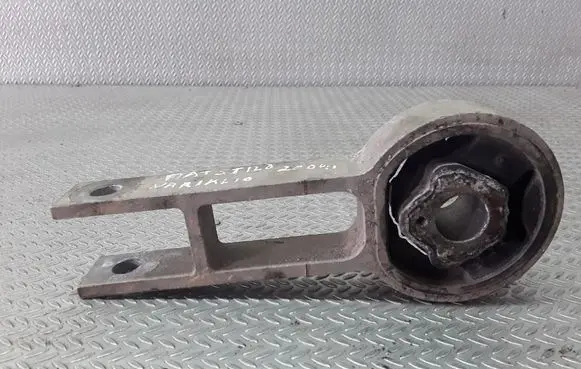 Fiat Stilo Engine mount bracket