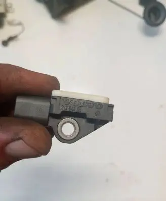 Volvo V70 Airbag deployment crash/impact sensor 31264395