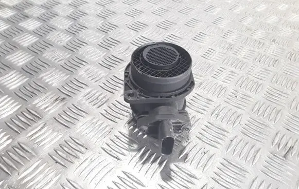 Volkswagen Touran I Mass air flow meter 0281002531 038906461B