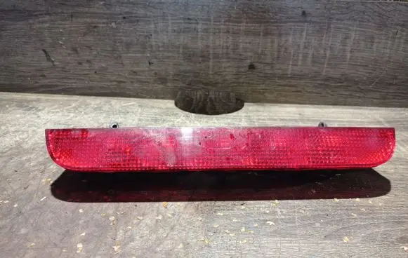Nissan X-Trail T30 Third/center stoplight 020708