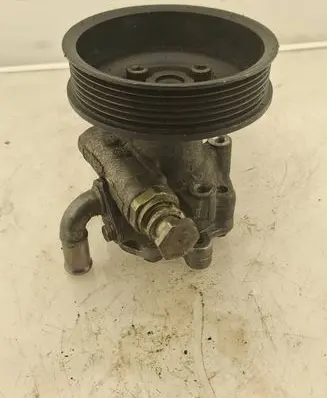 Volkswagen Golf IV Power steering pump 030145269A