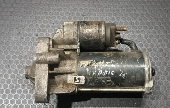 Renault Trafic II (X83) Starter motor 8200634602