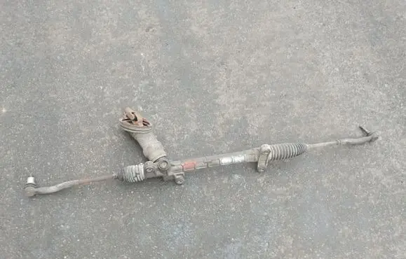 Toyota Prius (NHW20) Steering rack
