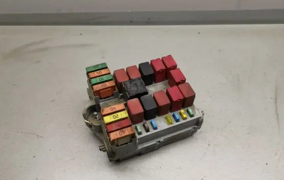Peugeot Boxer Fuse module 1367661080