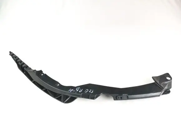 Skoda Octavia Mk2 (1Z) Front bumper mounting bracket 1z0807184d