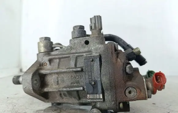 Toyota Corolla E120 E130 Fuel injection high pressure pump 2210027010DENSO