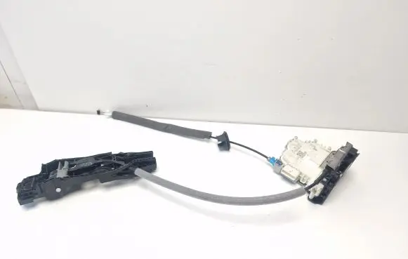 Audi A3 S3 8V Front door lock 8X2837015