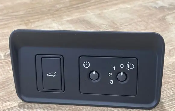 Land Rover Discovery Sport Tailgate opening switch FK7211654AC 19050802 28889647013