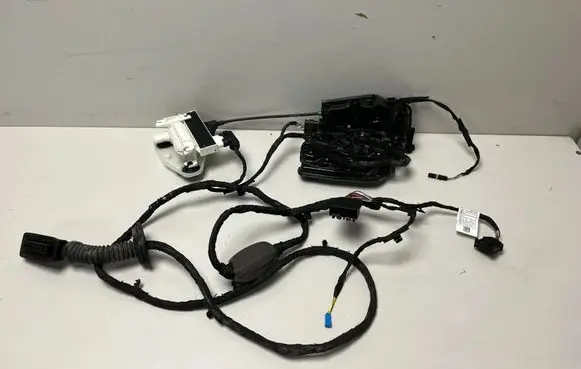 BMW XM Rear door lock 7477704 7444678