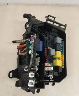 Mercedes-Benz B W246 W242 Fuse module