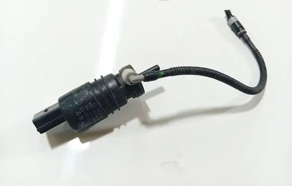 BMW 5 F10 F11 Windscreen/windshield washer pump 693416001 3095102