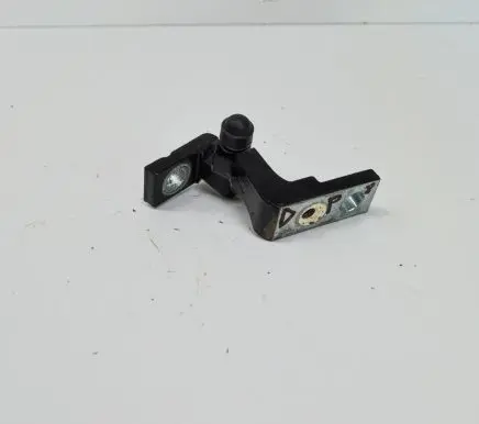 Audi Q7 4L Front door upper hinge
