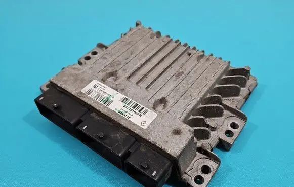 Nissan Juke I F15 Engine control unit/module ECU 237101082R IMPRK1451017