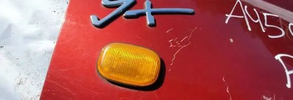 Toyota RAV 4 (XA20) Front fender indicator light
