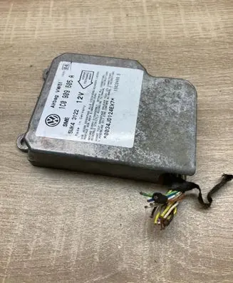 Volkswagen Golf IV Airbag control unit/module 1C0909605A 5WK43122
