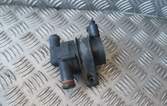 Volvo V40 Electric auxiliary coolant/water pump 30950000