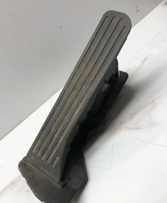 Volkswagen PASSAT B6 Accelerator throttle pedal 1K2721503M 6PV00874500