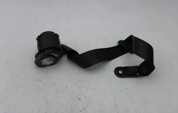 Volkswagen Tiguan Middle seatbelt (rear) 627046900 632240500B 624959000D