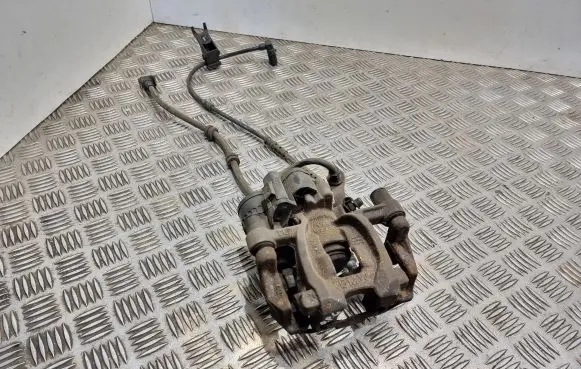BMW X1 F48 F49 Rear brake caliper 6798958