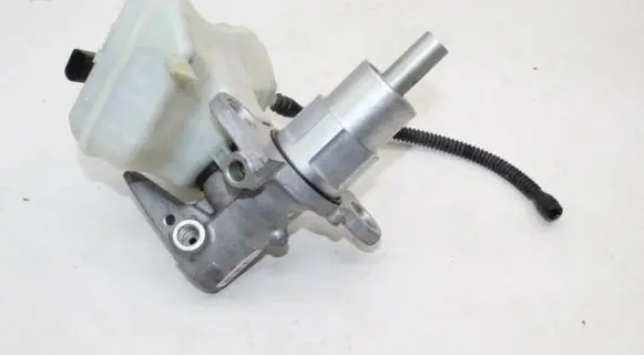 Audi A4 S4 B8 8K Master brake cylinder 8K0611301A