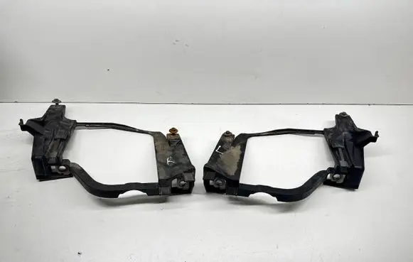 BMW 5 E60 E61 Headlight/headlamp mounting bracket 15873800 158738 158737