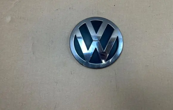 Volkswagen Transporter - Caravelle T5 Manufacturers badge/model letters 7H0853630B