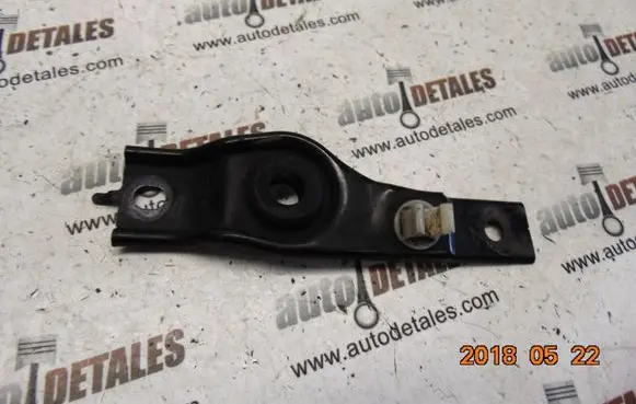Radiator mount bracket